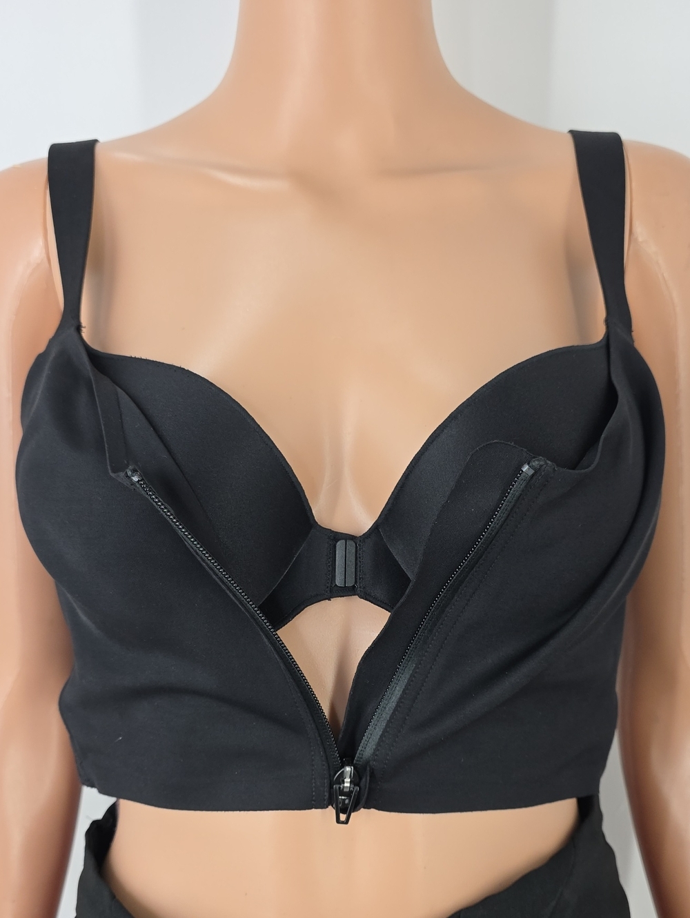 Victoria Secret 34D Knockout Front Close Zip Sports Bra Black Style 404386-093